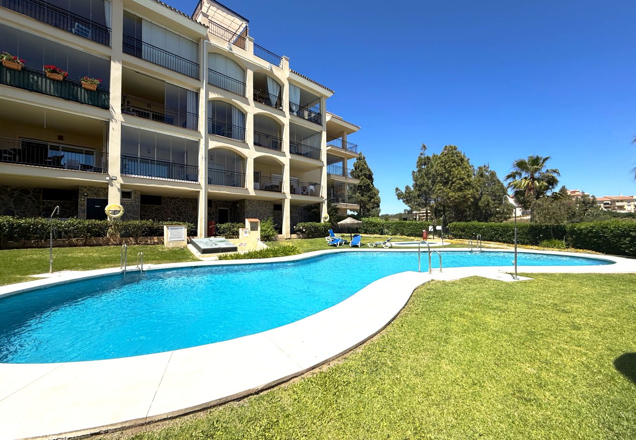 Apartamento en Mijas Costa - Ático – 3 Dorm, Gran Terraza y Vistas Panorámicas