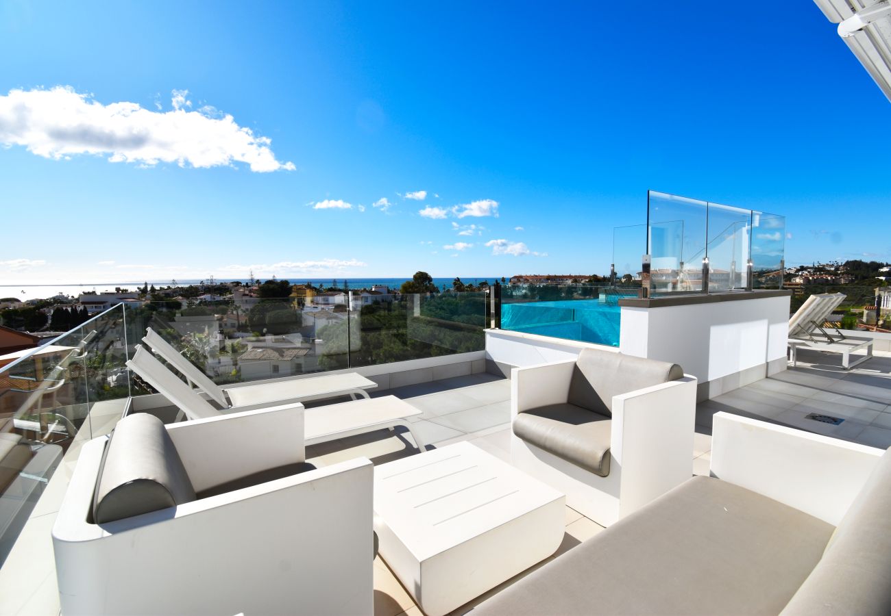 Apartamento en Mijas Costa - Apartamento en planta alta | Vistas al mar y piscina preciosas