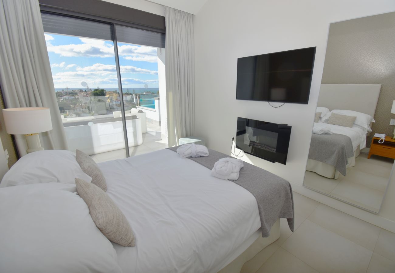 Apartamento en Mijas Costa - Apartamento en planta alta | Vistas al mar y piscina preciosas