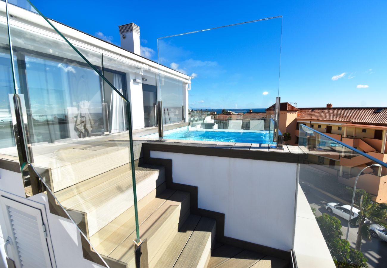 Apartamento en Mijas Costa - Apartamento en planta alta | Vistas al mar y piscina preciosas