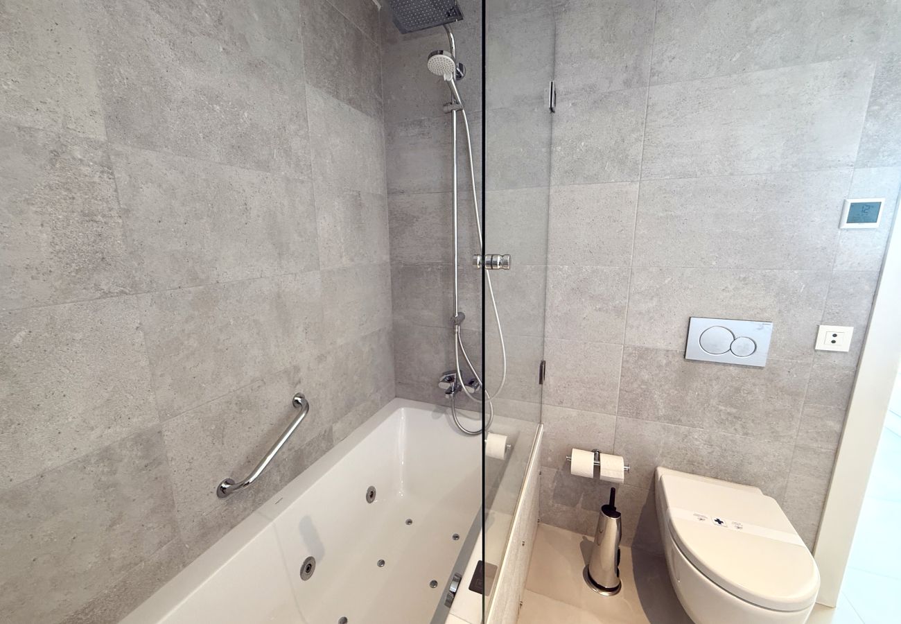 Apartamento en Mijas Costa - Apartamento en planta alta | Vistas al mar y piscina preciosas