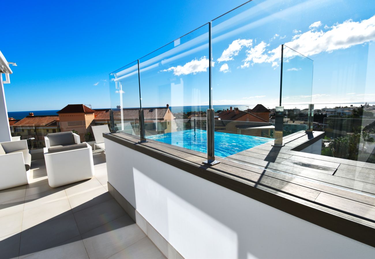 Apartamento en Mijas Costa - Apartamento en planta alta | Vistas al mar y piscina preciosas