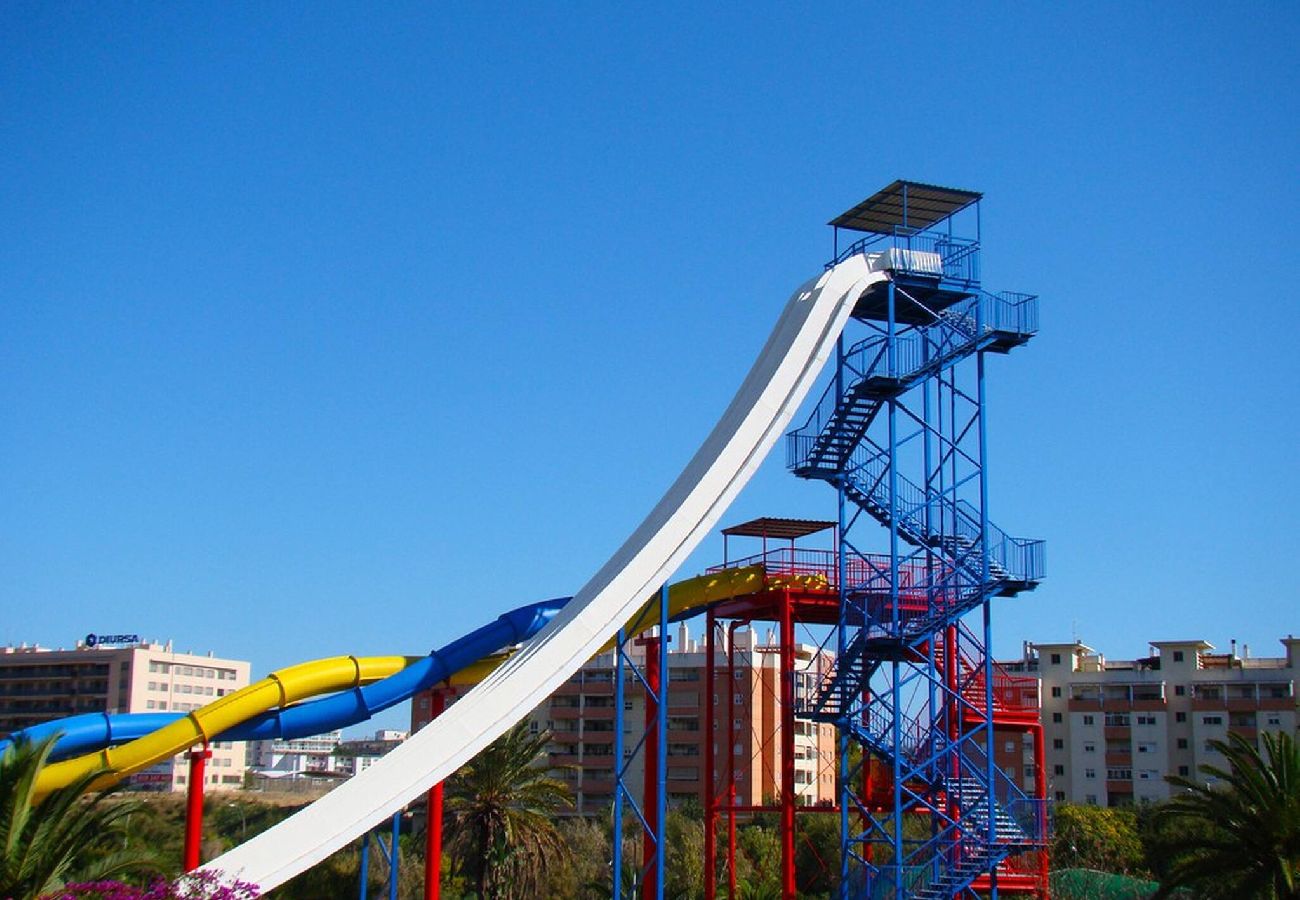 slide-game-holiday