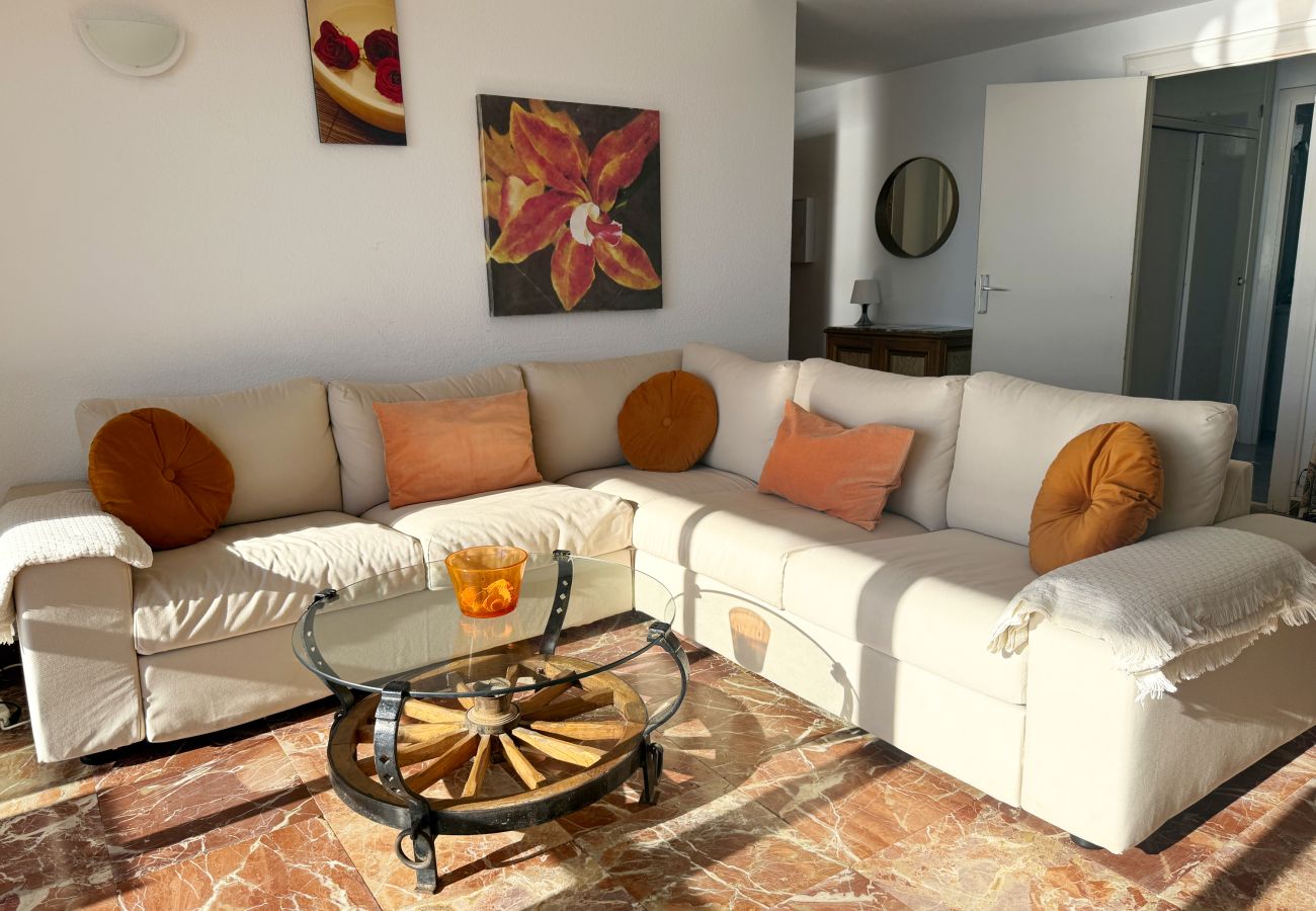 Lounge property management