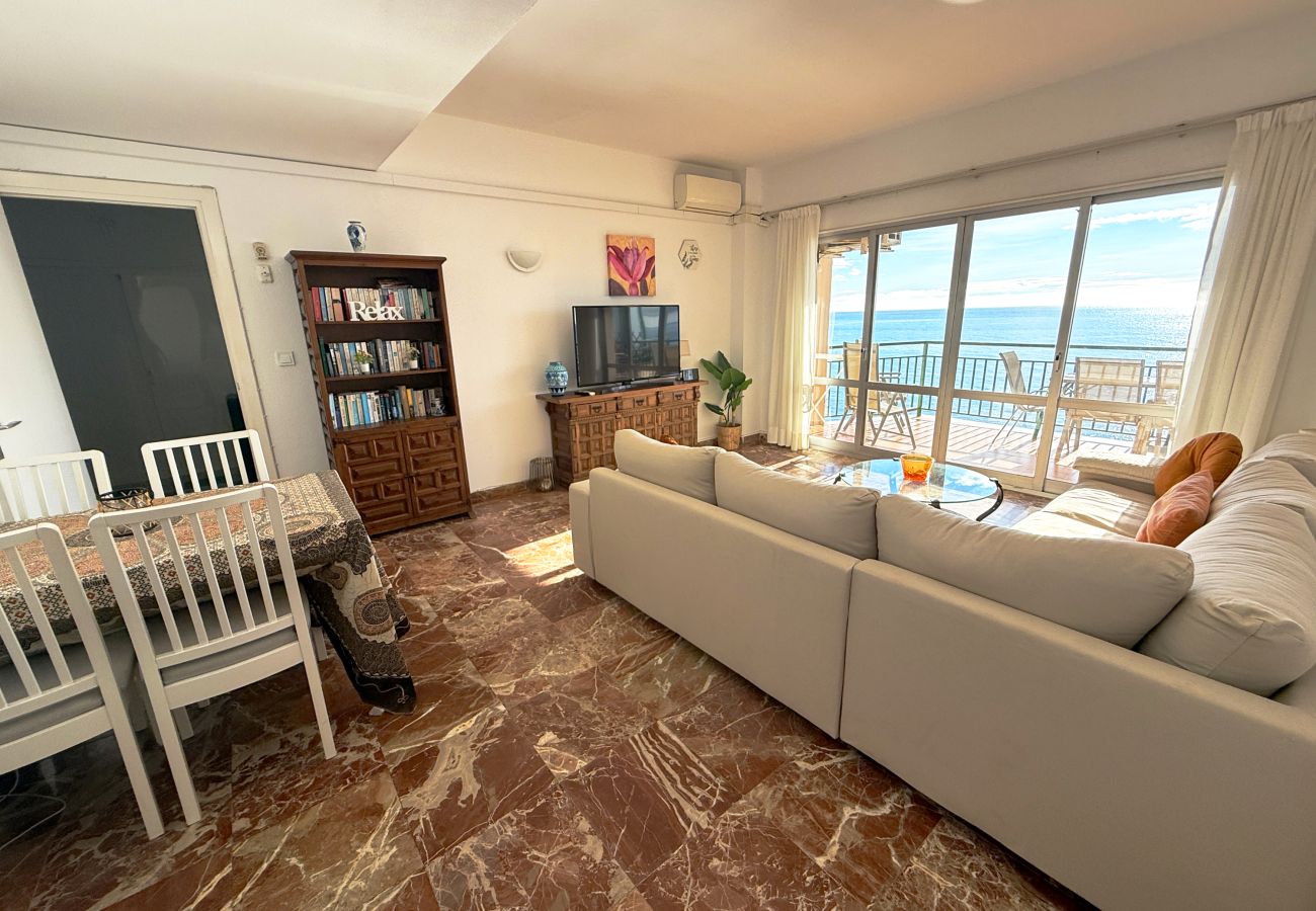 Lounge property management