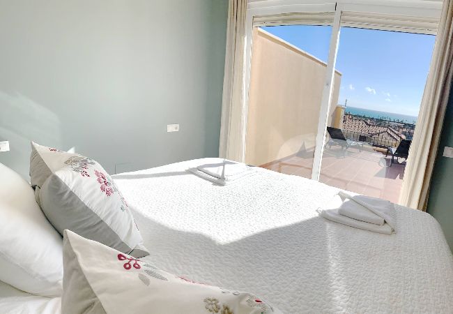 Apartment in Mijas Costa - Luxury Penthouse with Panoramic Sea Views | Walk to Beach & Dining – Fuengirola - by Mediterra Rentals  Apartment in Mijas Costa - Luxury Penthouse with Panoramic Sea Views | Walk to Beach & Dining – Fuengirola - by Mediterra Rentals