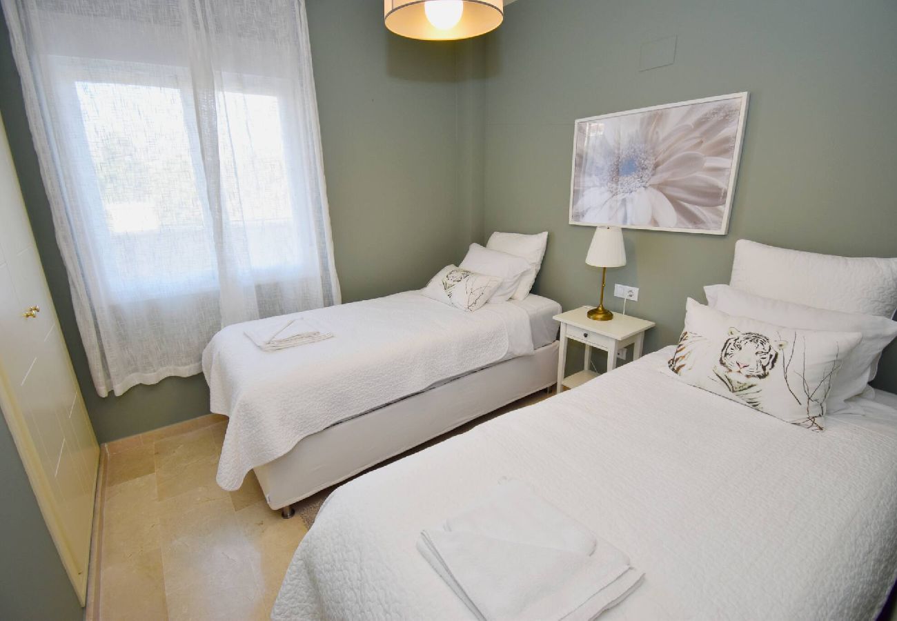 Bedroom Holiday Rentals 