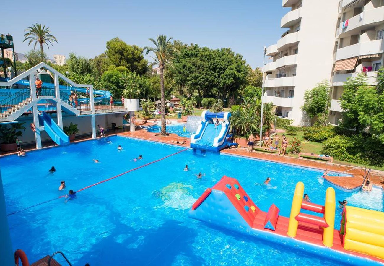 Swimming pool Vacations