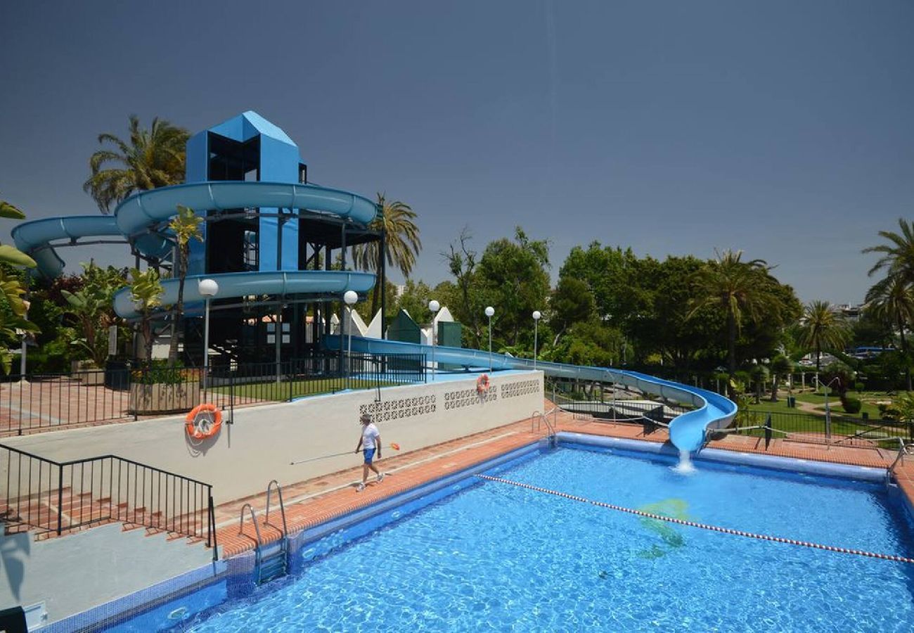 Swimming pool Vacations