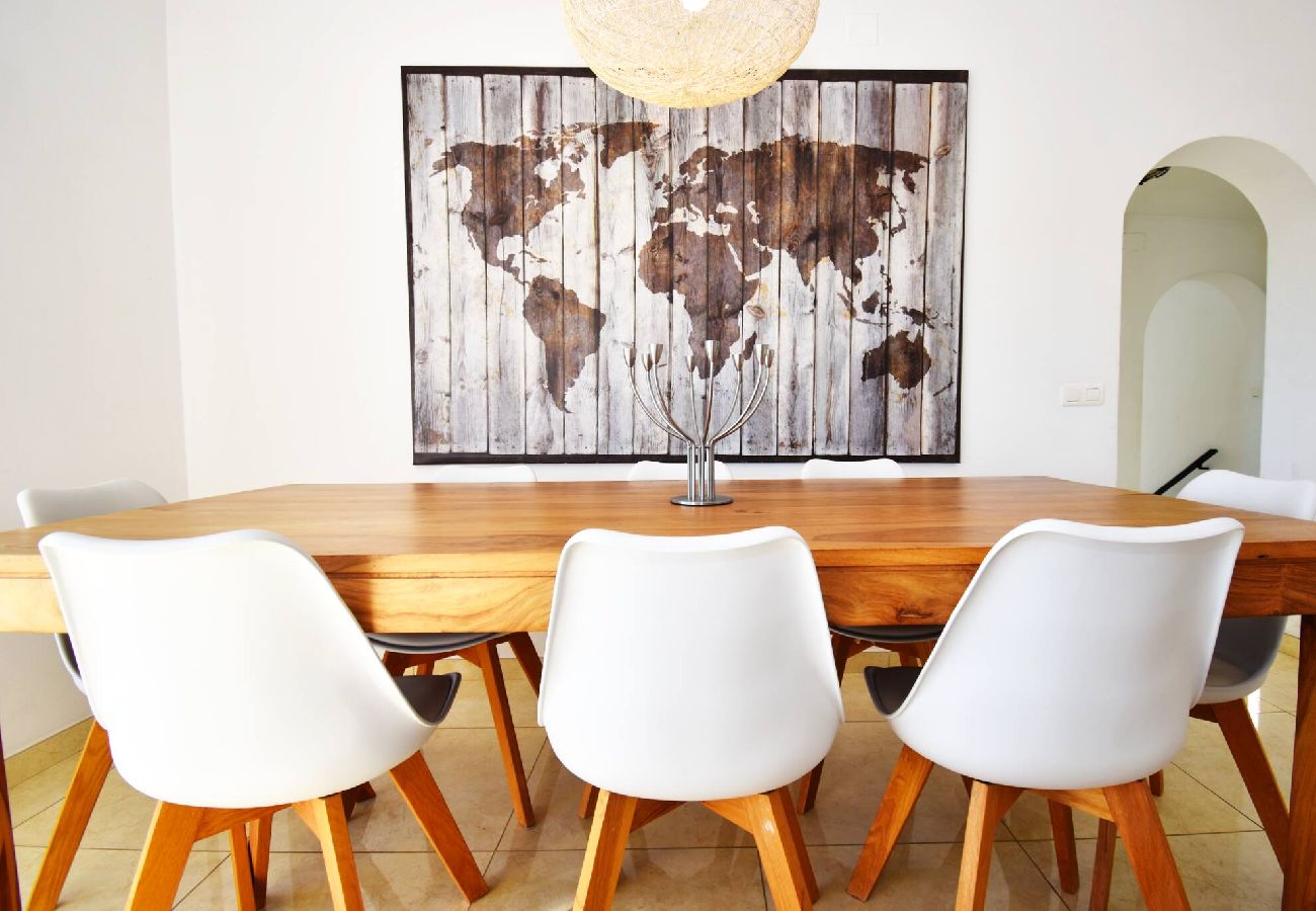 Lounge property management