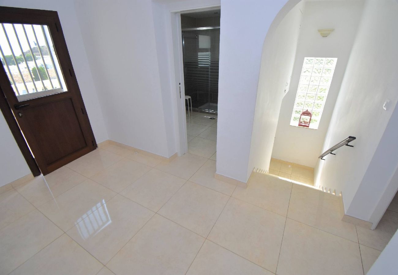 Lounge property management