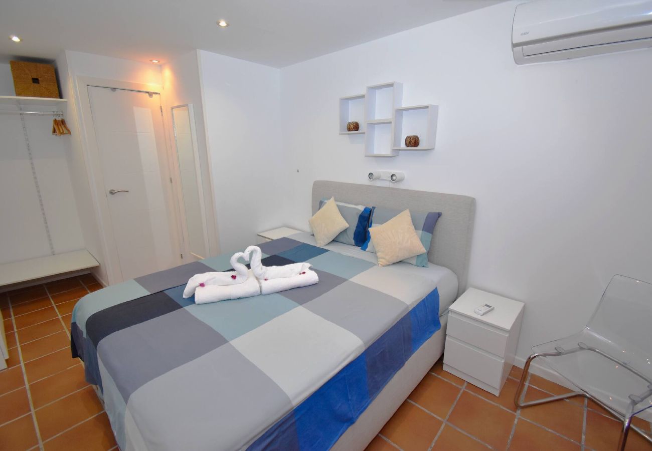 Bedroom Holiday Rentals