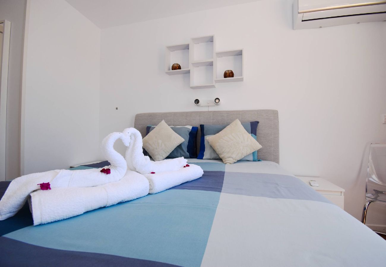 Bedroom Holiday Rentals