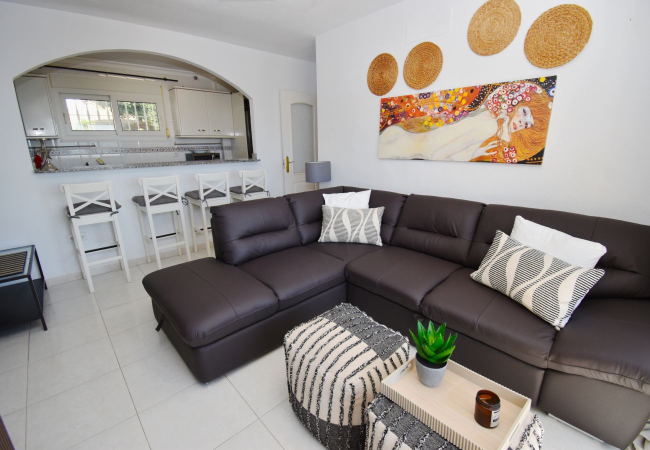 Lounge property management