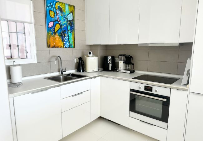 Apartment in Mijas Costa - Arkadia – Luxury Beachfront Apartment with Panoramic Sea Views in Fuengirola – by Mediterra Rentals Apartment in Mijas Costa - Arkadia – Luxury Beachfront Apartment with Panoramic Sea Views in Fuengirola – by Mediterra Rentals