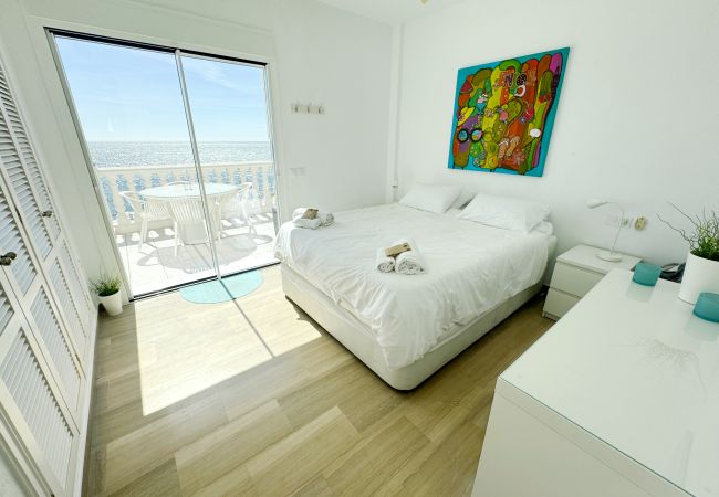Apartment in Mijas Costa - Arkadia – Luxury Beachfront Apartment with Panoramic Sea Views in Fuengirola – by Mediterra Rentals Apartment in Mijas Costa - Arkadia – Luxury Beachfront Apartment with Panoramic Sea Views in Fuengirola – by Mediterra Rentals