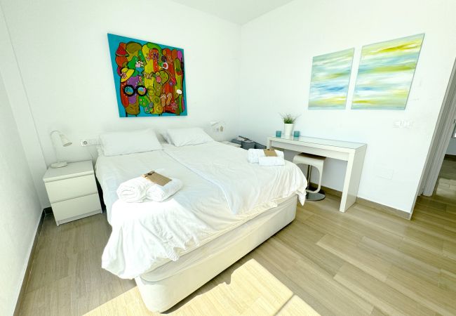 Apartment in Málaga - Arkadia, right on the beach with special sea views 