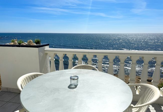 Apartment in Málaga - Arkadia, right on the beach with special sea views 