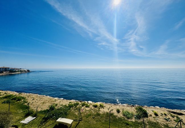 Apartment in Mijas Costa - Arkadia – Luxury Beachfront Apartment with Panoramic Sea Views in Fuengirola – by Mediterra Rentals Apartment in Mijas Costa - Arkadia – Luxury Beachfront Apartment with Panoramic Sea Views in Fuengirola – by Mediterra Rentals