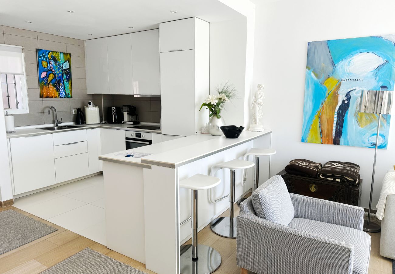 Lounge property management