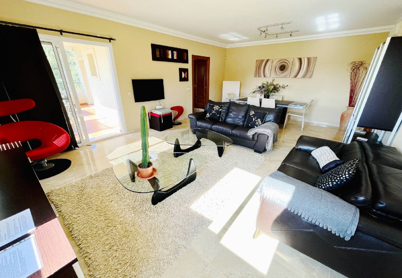 Lounge property management