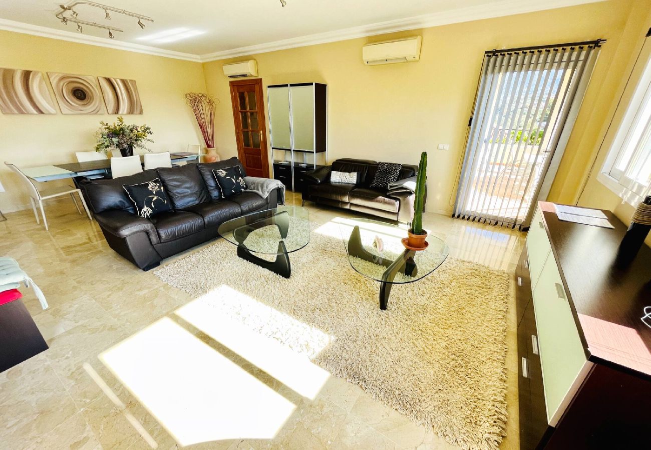 Lounge property management