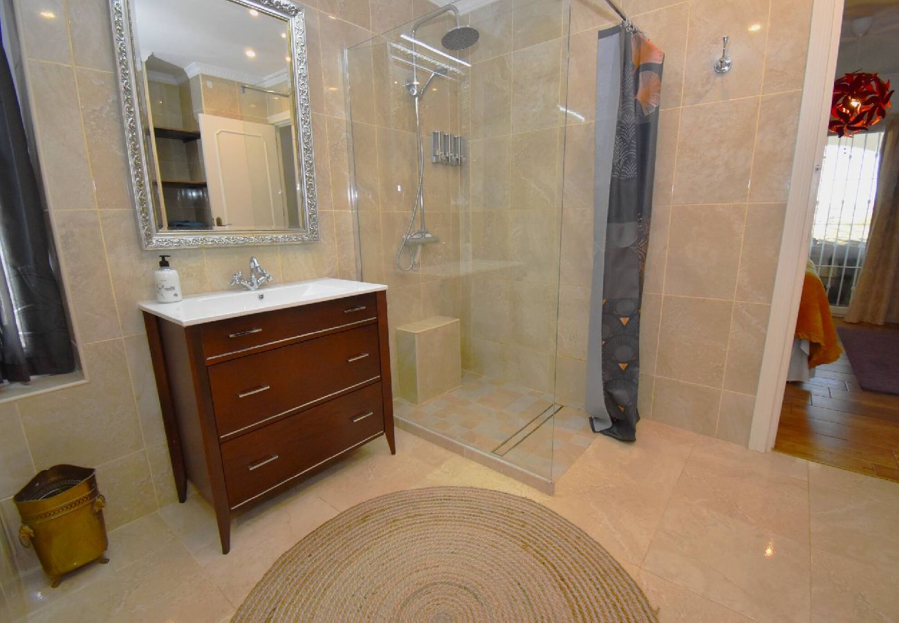 Bathroom Holiday Rentals