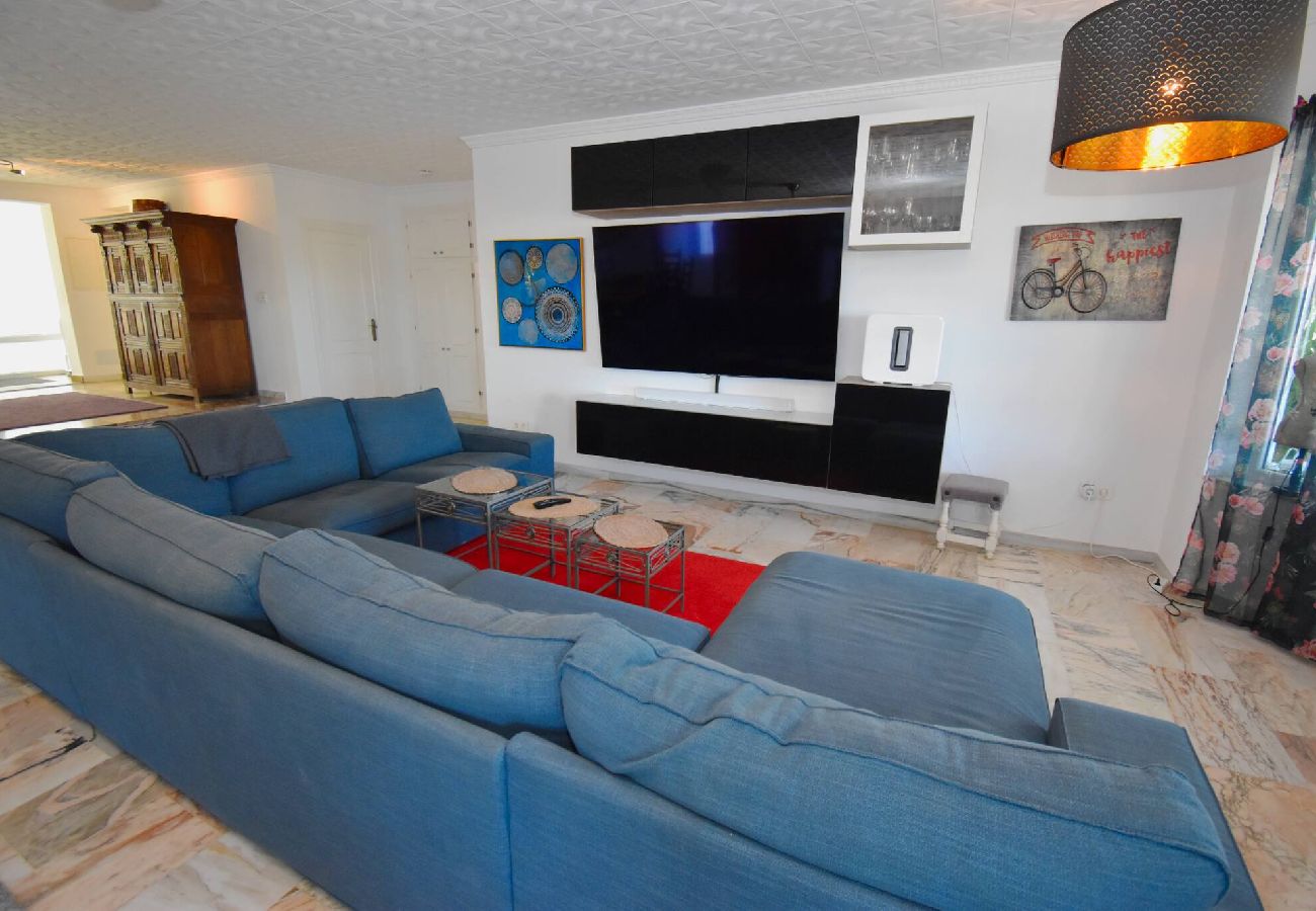 Lounge property management