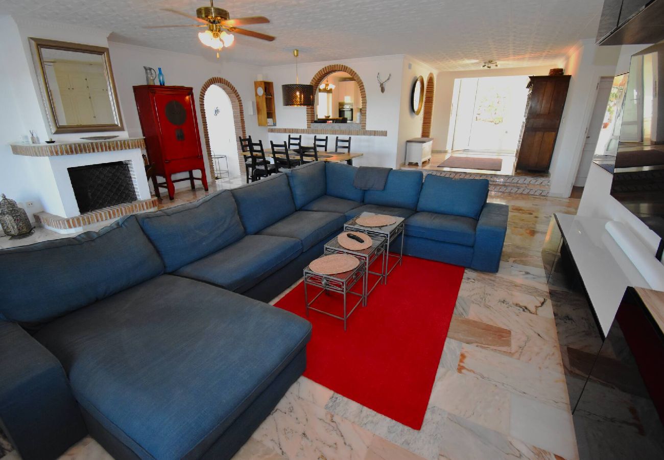 Lounge property management
