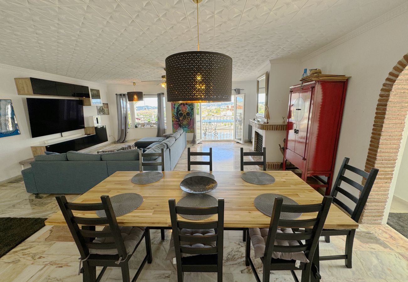 Dining room Holiday Rentals