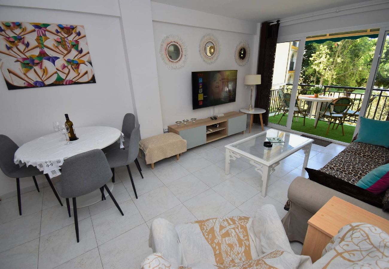Lounge property management 