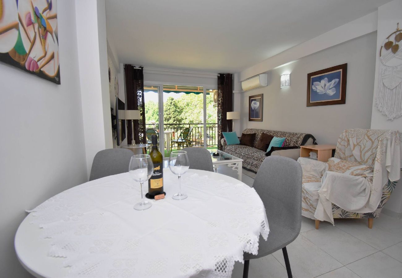 Lounge property management