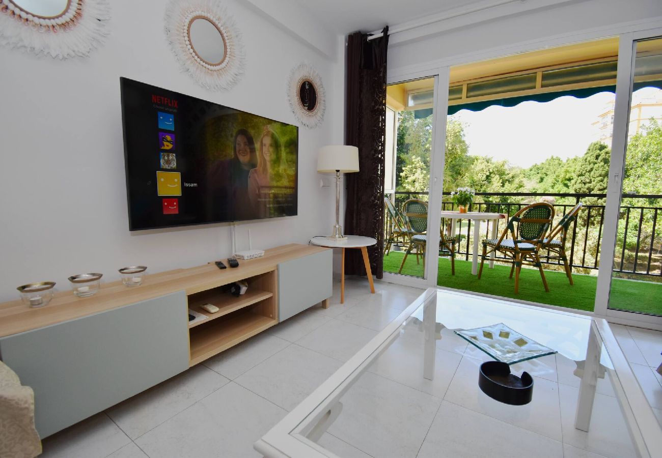 Lounge property management