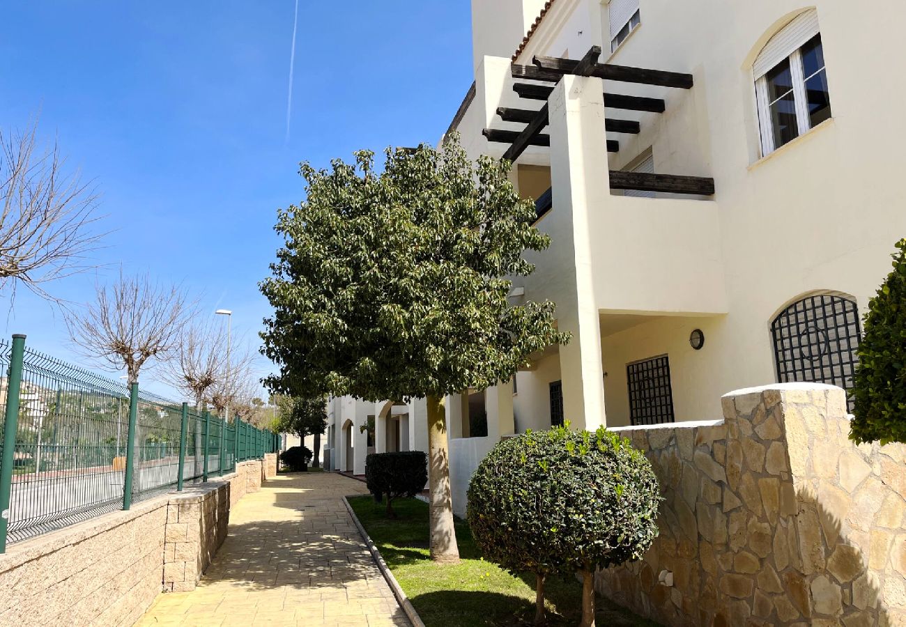 Apartment in Benalmádena - Benalmádena 2 bed - Spacious, Pool & 2-Car Parking