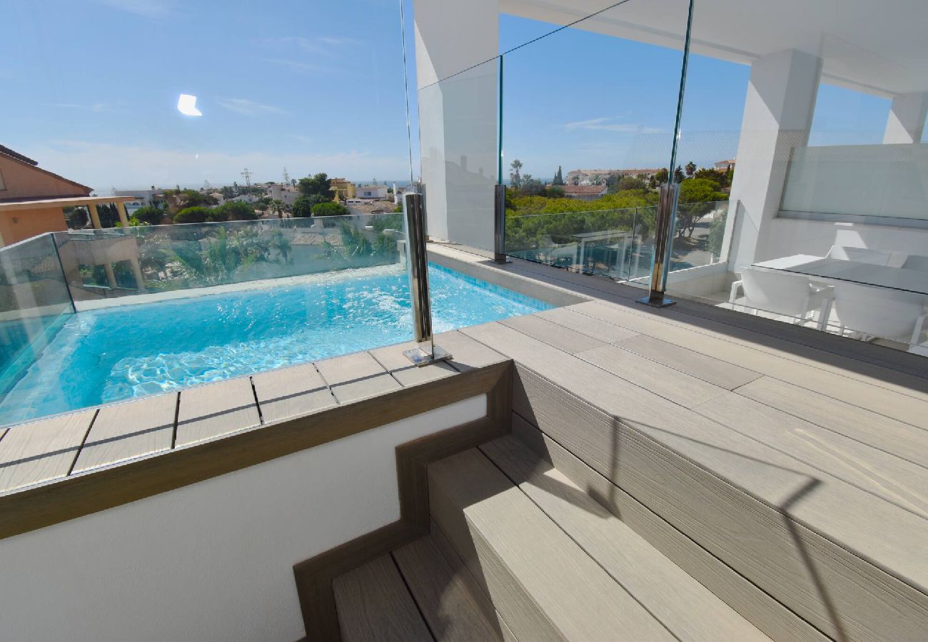 Swimming pool Vacations