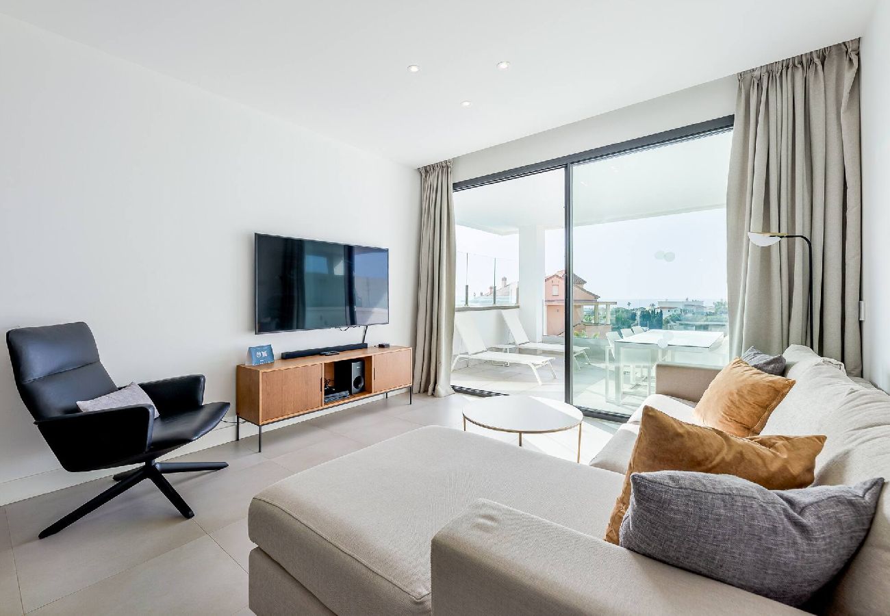 Lounge property management