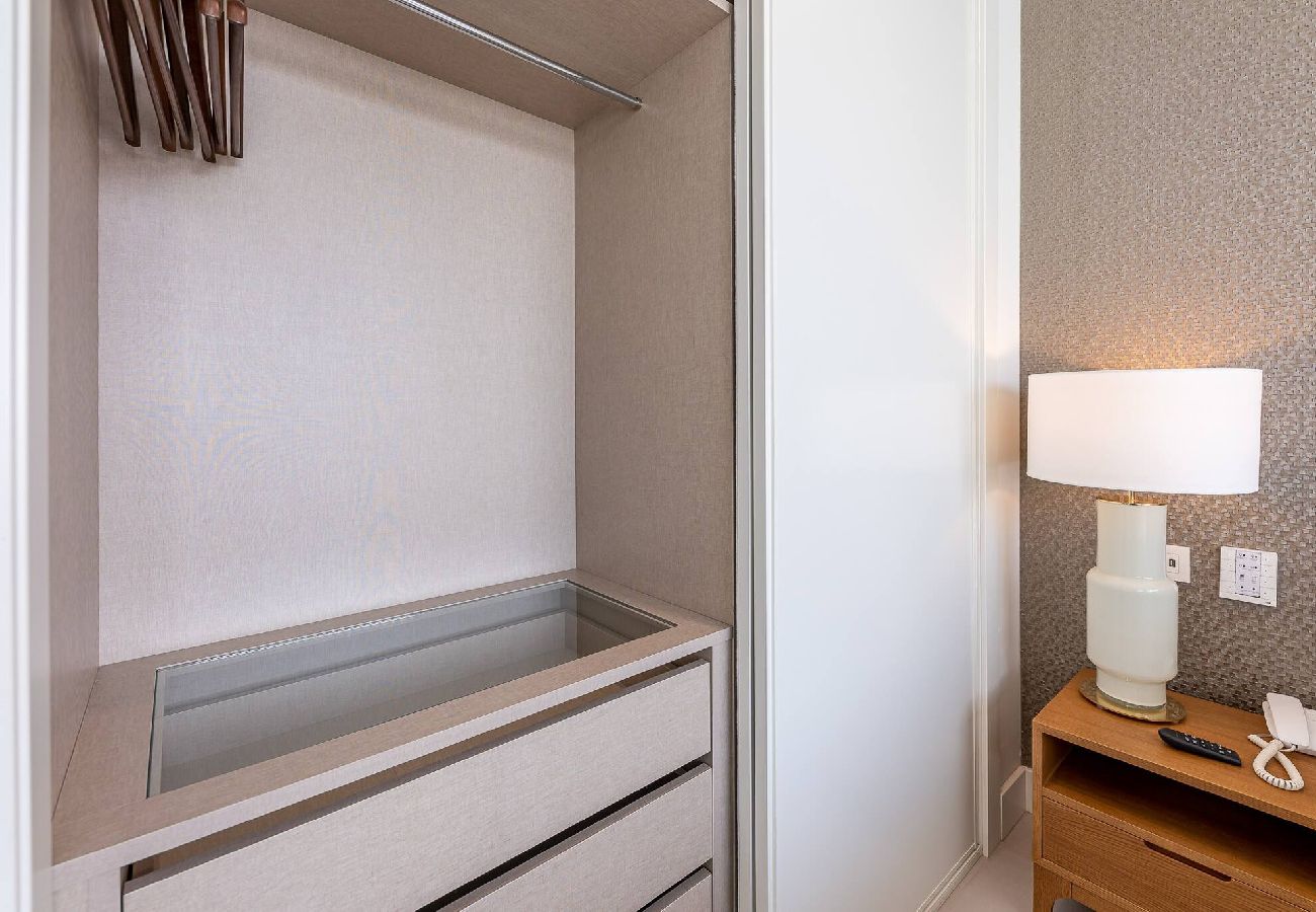 Bedroom Holiday Rentals