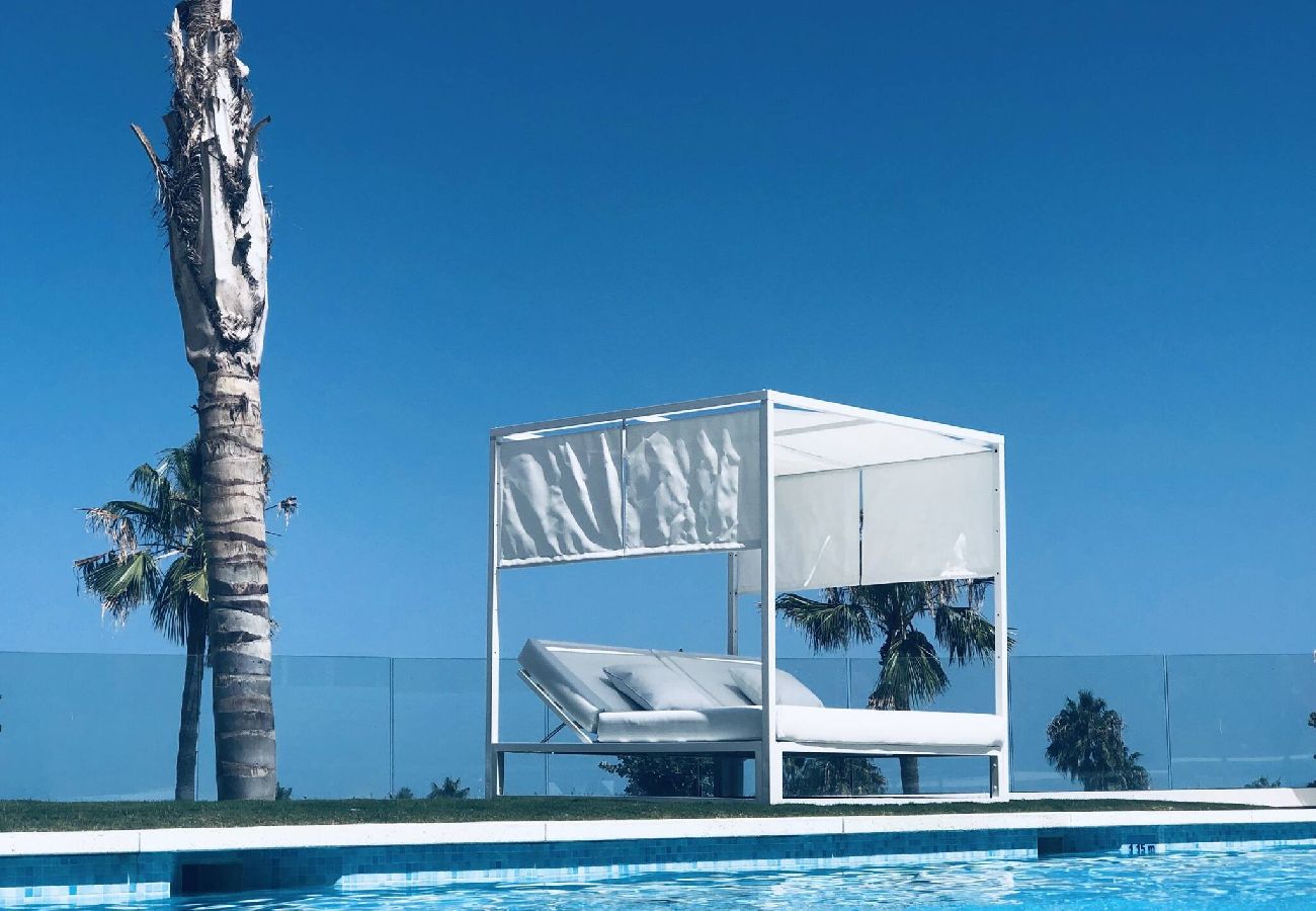 Swimming pool Vacations