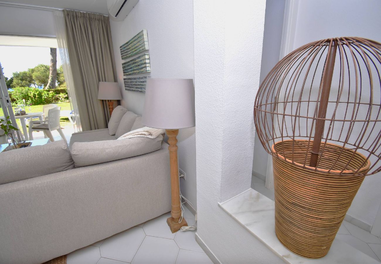 Lounge property management