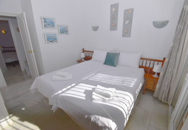 Terraced House in Mijas Costa - Calahonda Beach House – Walk to Shops, Pool, Garden & Parking - by Mediterra Rentals  Terraced House in Mijas Costa - Calahonda Beach House – Walk to Shops, Pool, Garden & Parking - by Mediterra Rentals