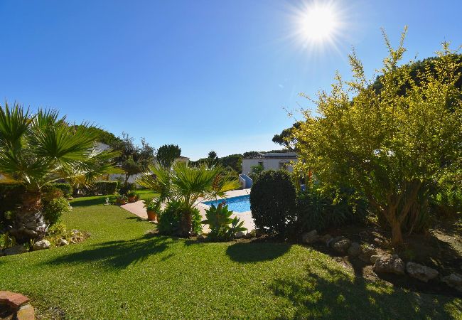 Terraced House in Mijas Costa - Calahonda Beach House – Walk to Shops, Pool, Garden & Parking - by Mediterra Rentals  Terraced House in Mijas Costa - Calahonda Beach House – Walk to Shops, Pool, Garden & Parking - by Mediterra Rentals