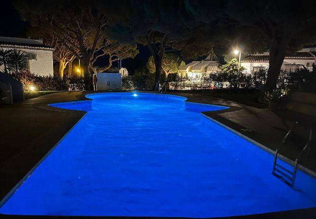 Terraced House in Mijas Costa - Calahonda Beach House – Walk to Shops, Pool, Garden & Parking - by Mediterra Rentals  Terraced House in Mijas Costa - Calahonda Beach House – Walk to Shops, Pool, Garden & Parking - by Mediterra Rentals