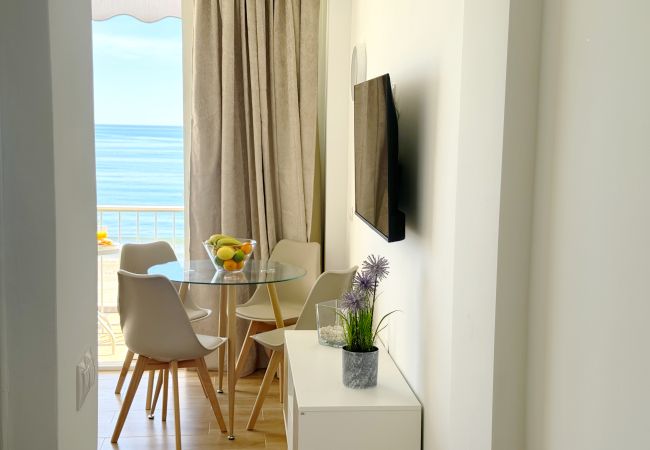 Apartment in Fuengirola - Opera Fuengirola Beach frontline Carvajal