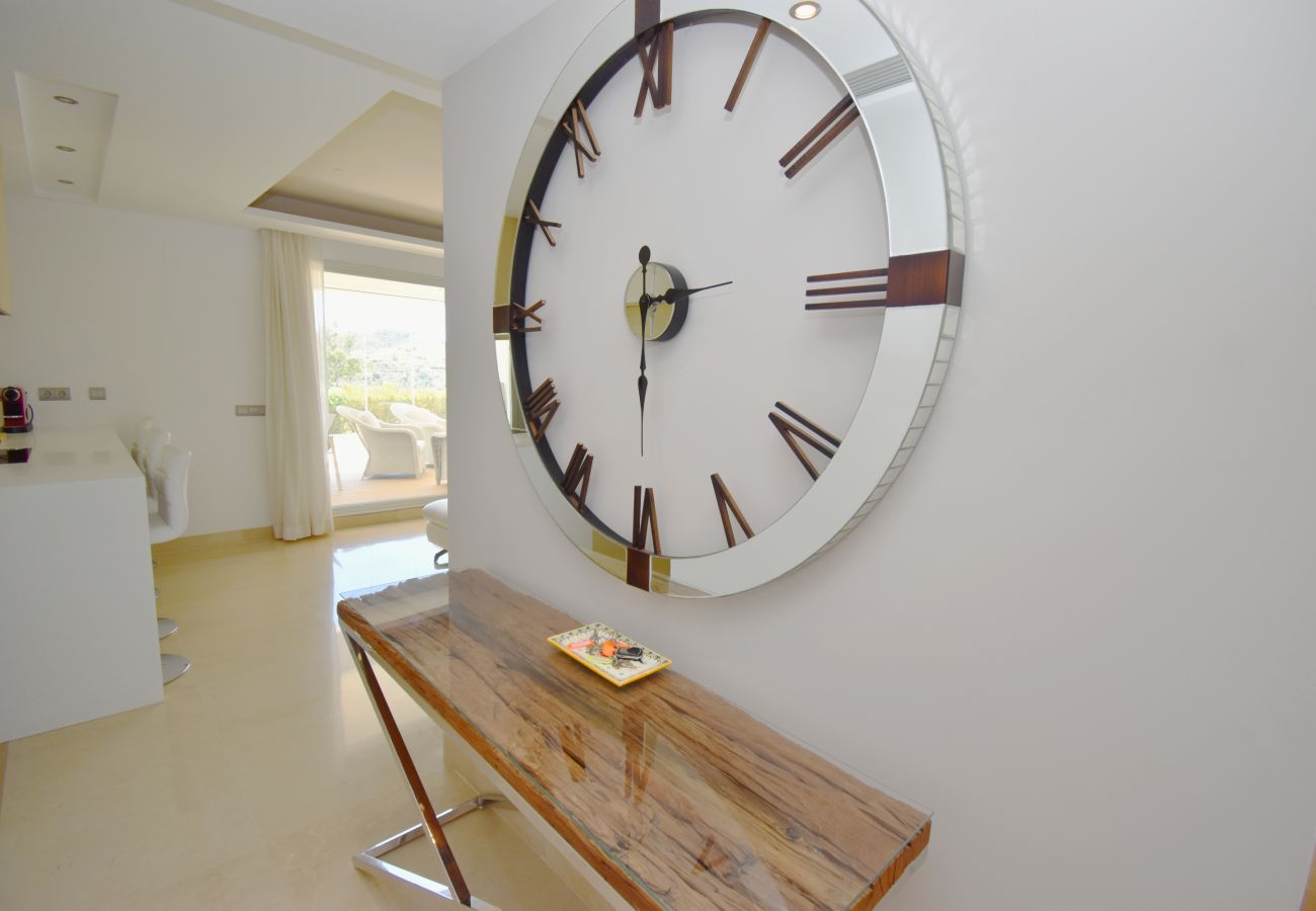 Lounge property management