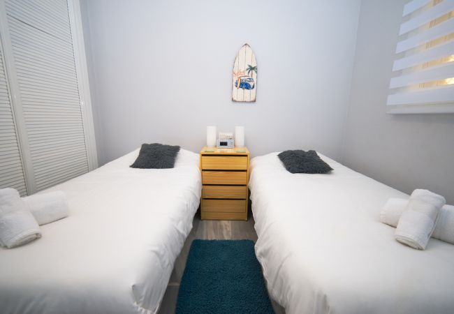 Apartment in Mijas Costa - Eagle Golf Park – Sunny 2-Bed with Balcony & Pool Access - by Mediterra Rentals Apartment in Mijas Costa - Eagle Golf Park – Sunny 2-Bed with Balcony & Pool Access - by Mediterra Rentals