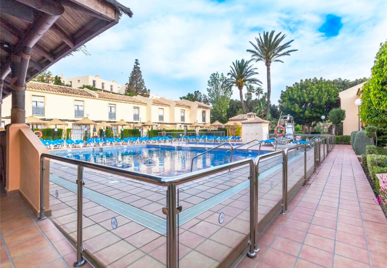 Terraced House in Mijas Costa - Townhouse with holiday resort facilities!